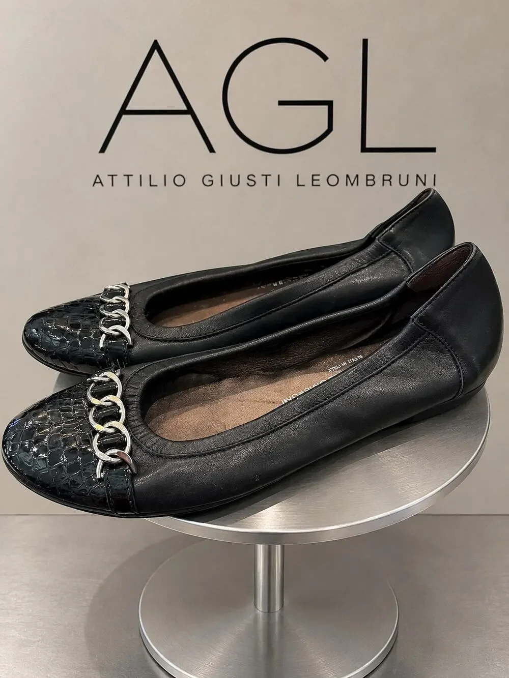 AGL Black Leather Croc Cap Toe Chain Ballet Flats EU 39 US 9
